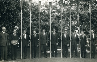 1st Boys VIII 1960, APS Head of the River winners.